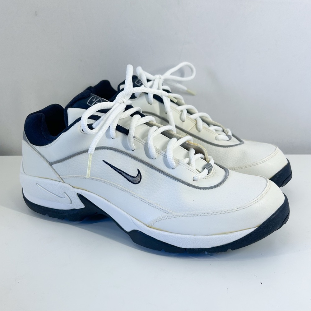 Vintage Y2K Men’s White Retro Nike Air Golf Shoes Size 8 Sporty Dad